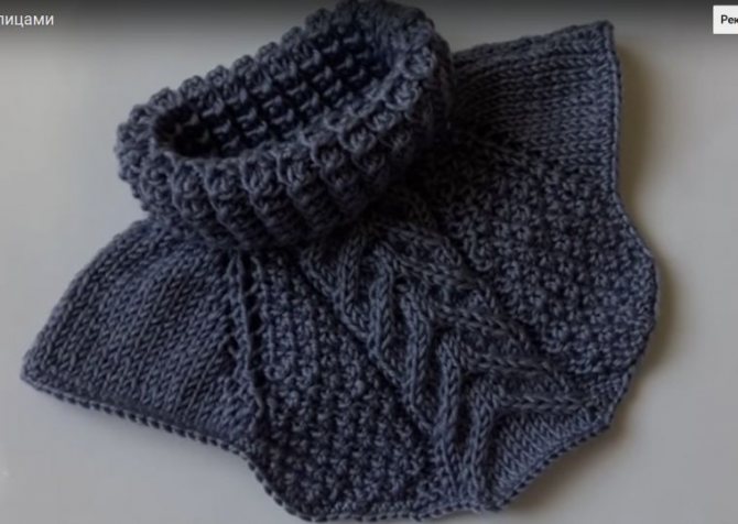 Детская манишка с узорами.