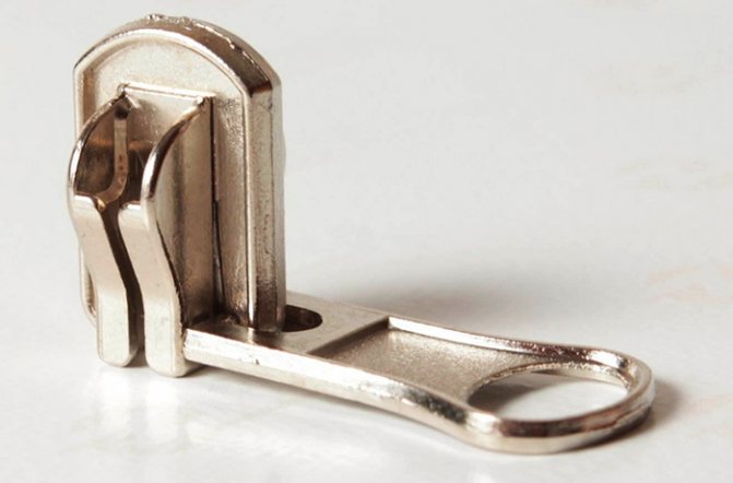 Как одеть бегунок на молнию, поставить, починить