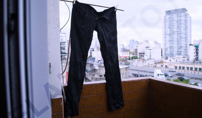 Как покрасить брюки в черный в домашних условиях