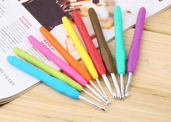 Как связать пончо крючком для женщин, девочек. Схемы и описание