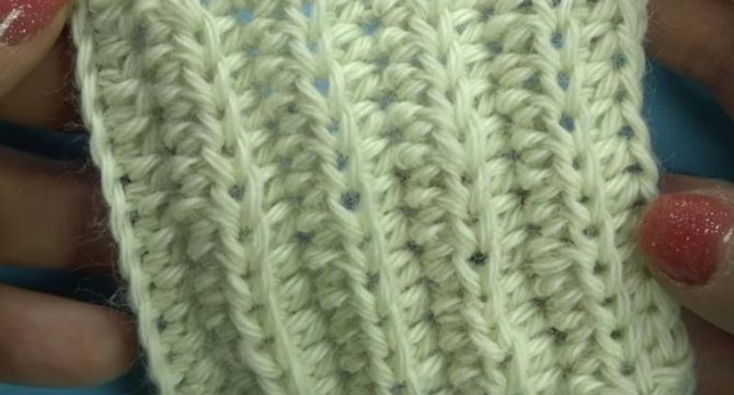 Резинка, связанная из полустолбиков.